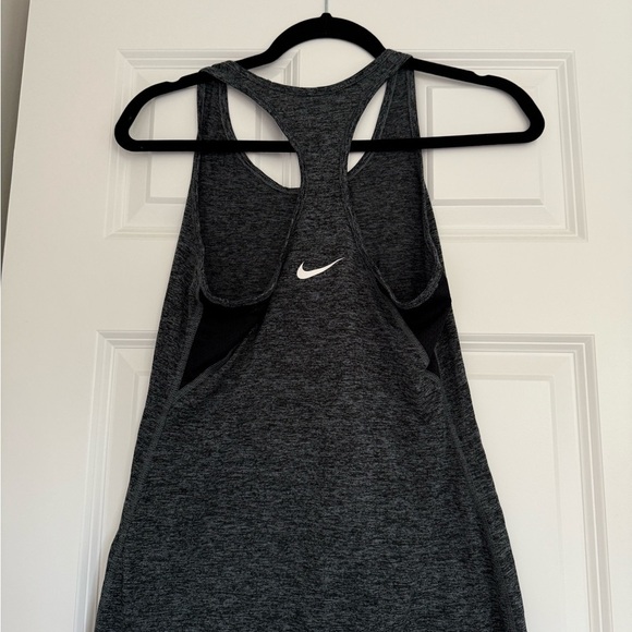 Nike Tank Top - Picture 2 of 3